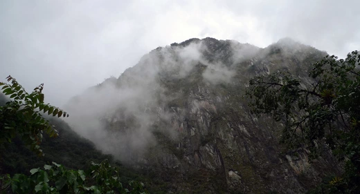 Вершина горы. Вид из города Агуас-Кальентес