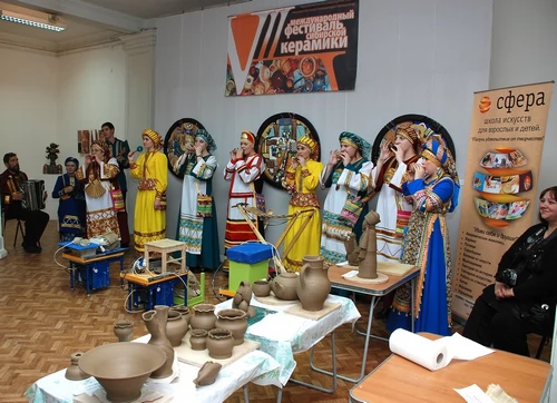 На открытии VII Международного сибирского фестиваля керамики. 2011