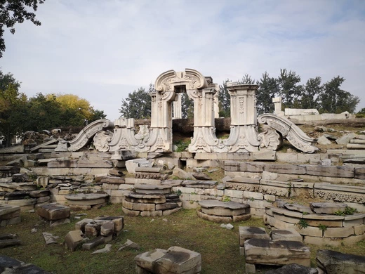 Руины фонтана Дашуйфа