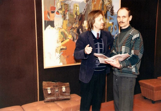 Поэты в картинной галерее. Владимир Светлосанов и Евгений Минияров. 1996